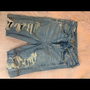 American eagle jeans. So cute 🥰